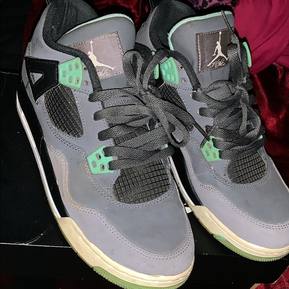 Air Jordan 4 “Glow” - Picture 2 of 6